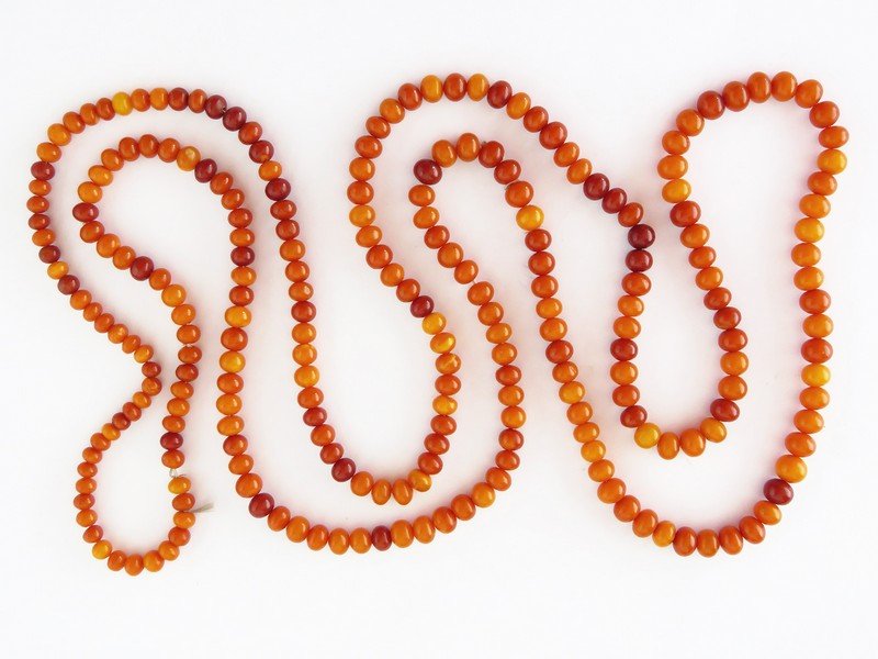 CHINESE CARVED BUTTERSCOTCH BALTIC AMBER NECKLACE (1 of 5)