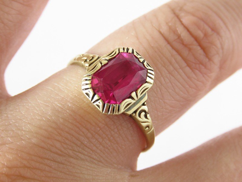 EUROPEAN RUBY/YELLOW GOLD RING C. 1920, UNTREATED RUBY (1 of 4)