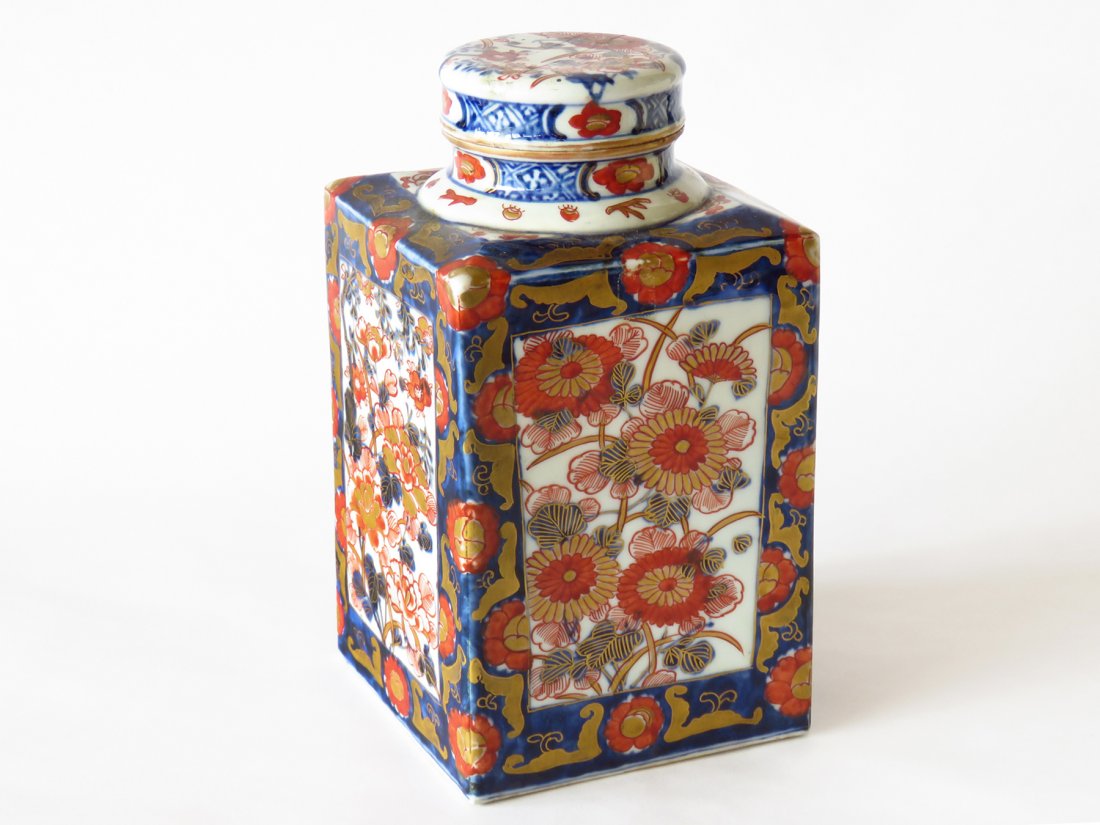 JAPANESE IMARI PORCELAIN TEA CONTAINER 19TH C. (1 of 8)