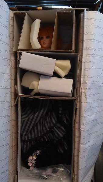 NIB Jan McLean Designs: Collette  with certificate of (1 of 4)