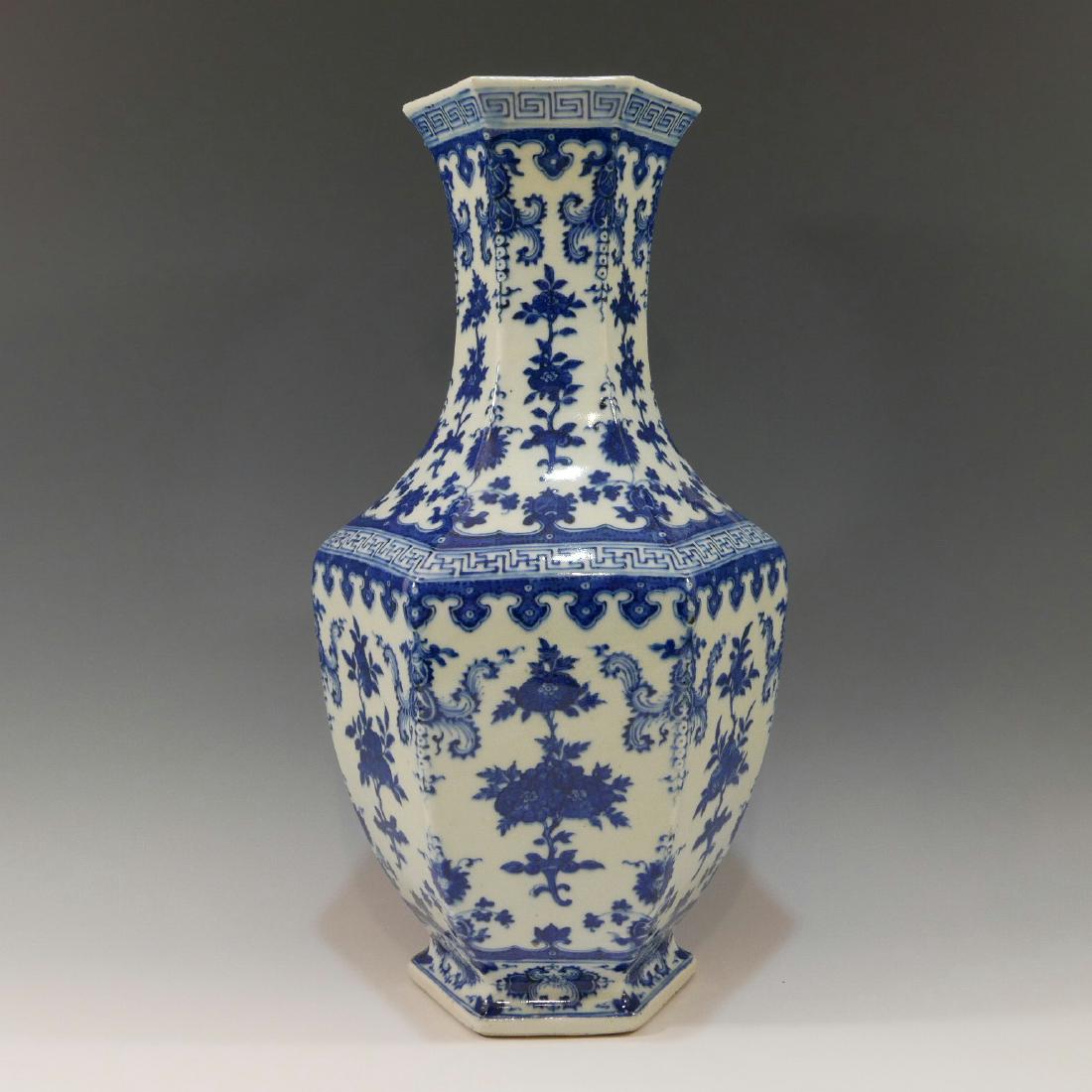 CHINESE ANTIQUE BLUE WHITE HEXAGONAL Asian Hexagonal Cobalt Blue and White