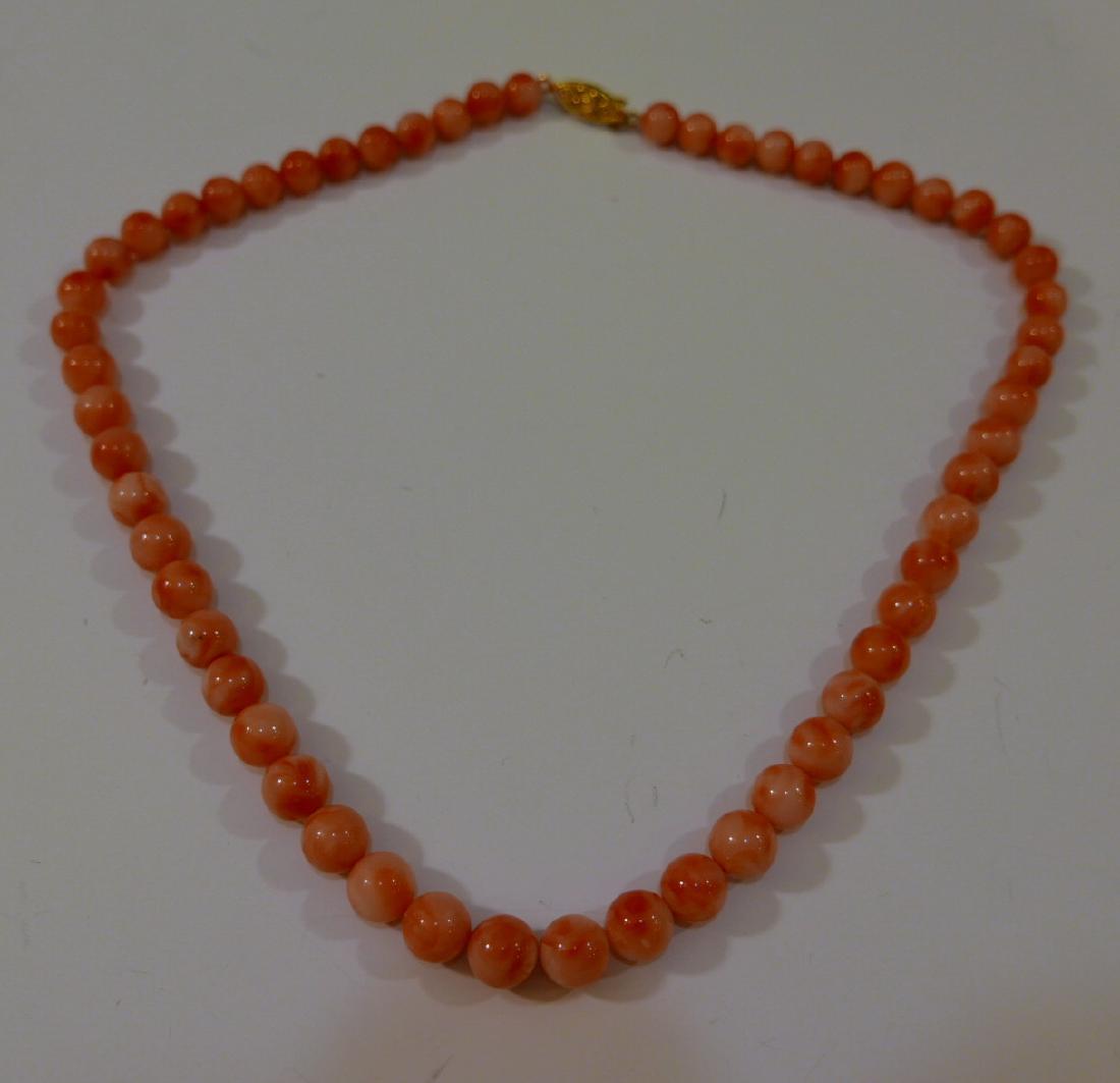 14K GOLD NATURAL RED CORAL BEADS NECKLACE (1 of 4)