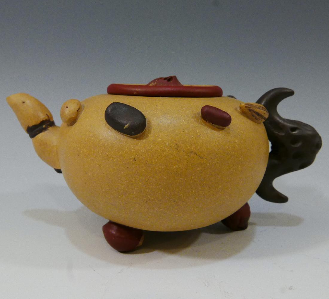 CHINESE ANTIQUE YIXING TEAPOT - MARKED (1 of 6)