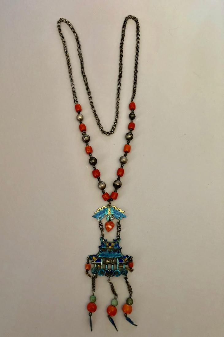 A BEAUTIFUL CHINESE SILVER CORAL AND ENAMEL NECKLACE (1 of 6)