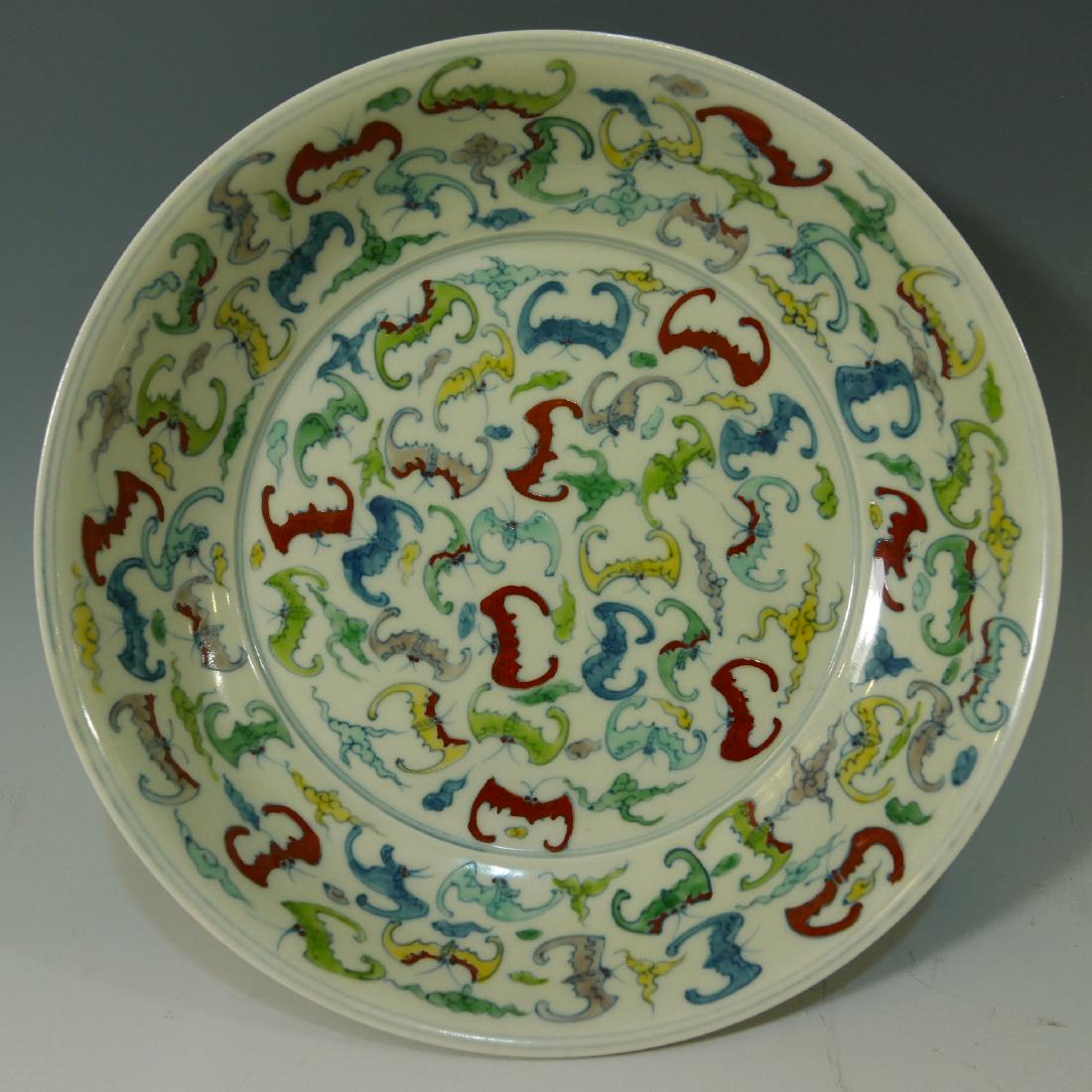 DOUCAI EMAMEL PLATE PAINTED W/ 100 BATS. CHENGHUA MARK. (1 of 8)