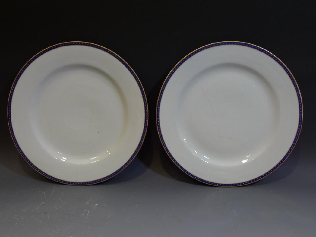 PAIR ANTIQUE CHINESE FEDERAL PATTERN PORCELAIN PLATE: PAIR ANTIQUE CHINESE FEDERAL PATTERN PORCELAIN PLATE 18TH CENTURY. 24 CM WIDE. PROVENANCE - WASHINGTON DC DIPLOMATIC FAMILY