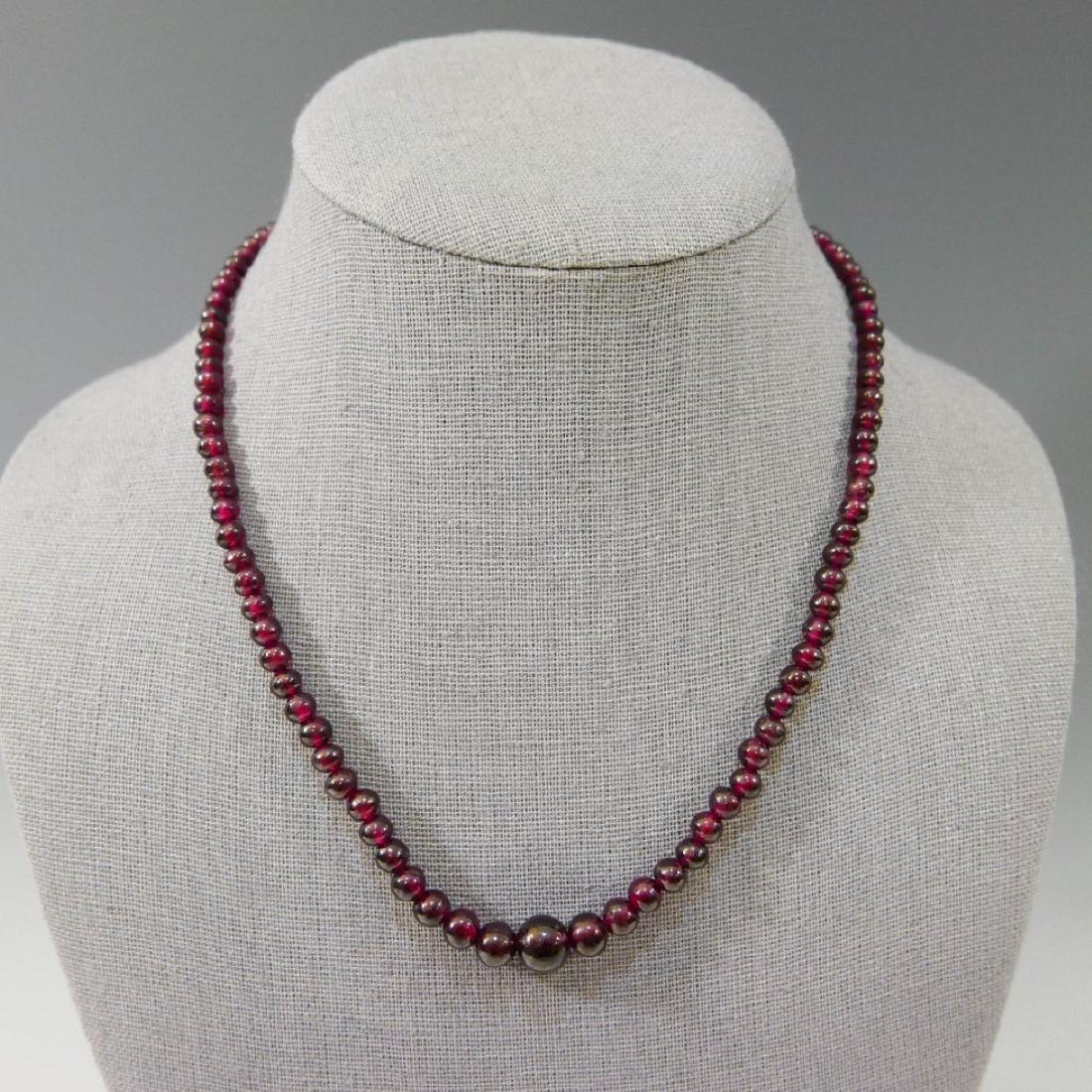 NATURAL GARNET BEADS NECKLACE (1 of 4)