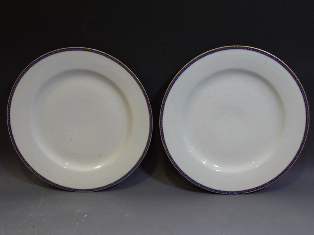 PAIR ANTIQUE CHINESE FEDERAL PATTERN PORCELAIN PLATE: PAIR ANTIQUE CHINESE FEDERAL PATTERN PORCELAIN PLATE 18TH CENTURY. 24 CM WIDE. PROVENANCE - WASHINGTON DC DIPLOMATIC FAMILY