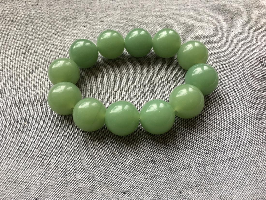 FINE Chinese Large Green Jade Bead Bracelet (1 of 6)