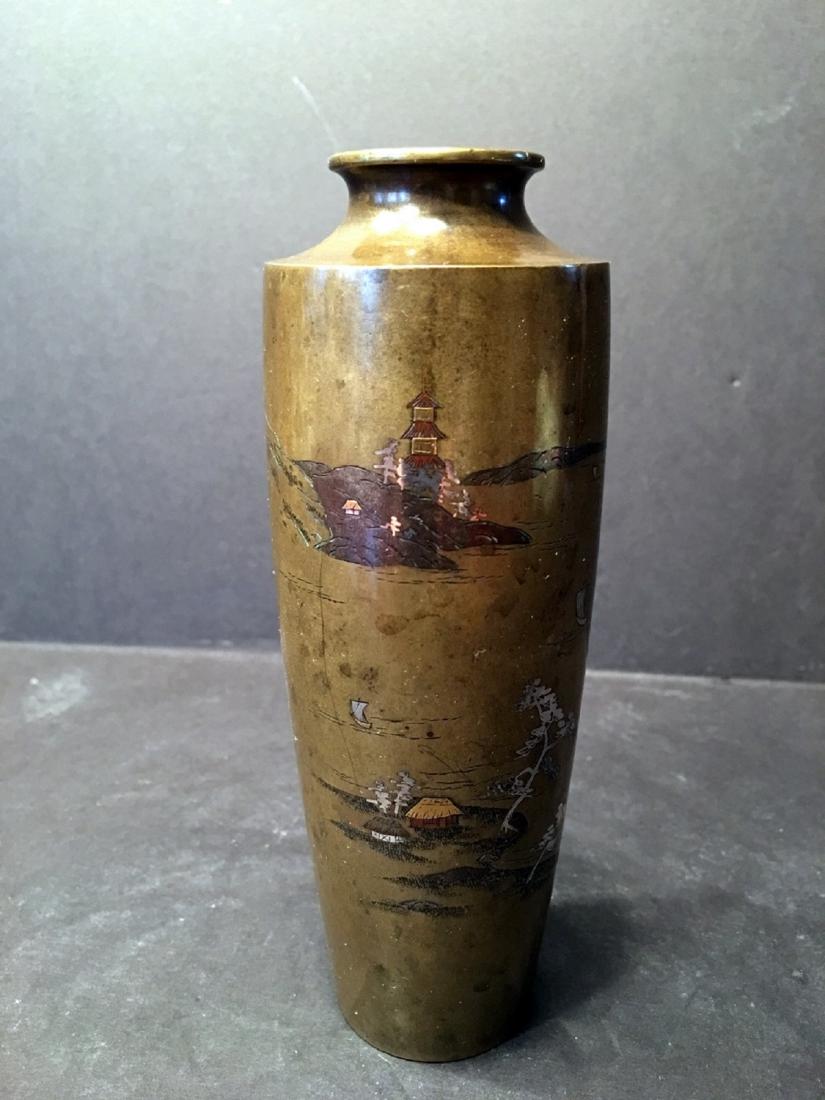 ANTIQUE Japanese Bronze Vase, marked and Meiji period.: ANTIQUE Japanese Bronze Vase with gold and silver splash decorations. , marked and Meiji period. 6 1/2" high