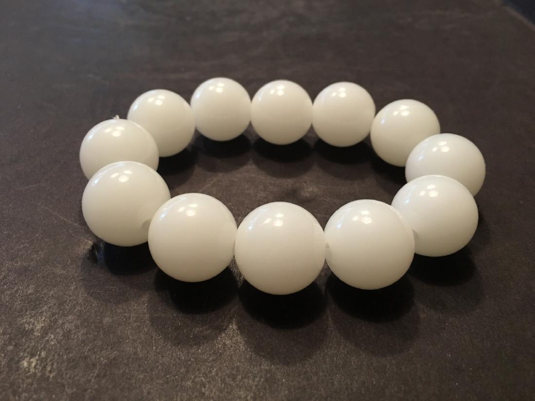 FINE Chinese Large White Jade Beads Bracelet (1 of 3)