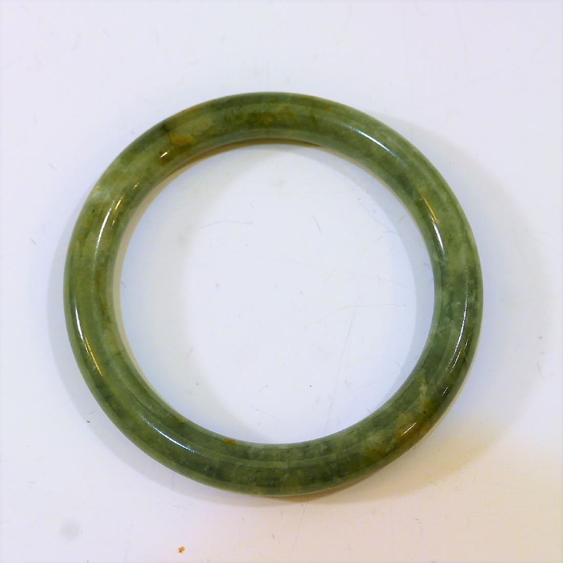 CHINESE JADEITE BANGLE BRACELET (1 of 4)