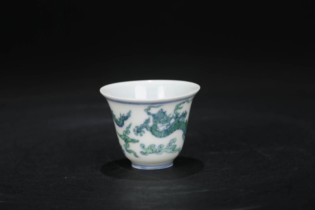 Chinese Doucai porcelain cup, Chenghua mark. (1 of 5)
