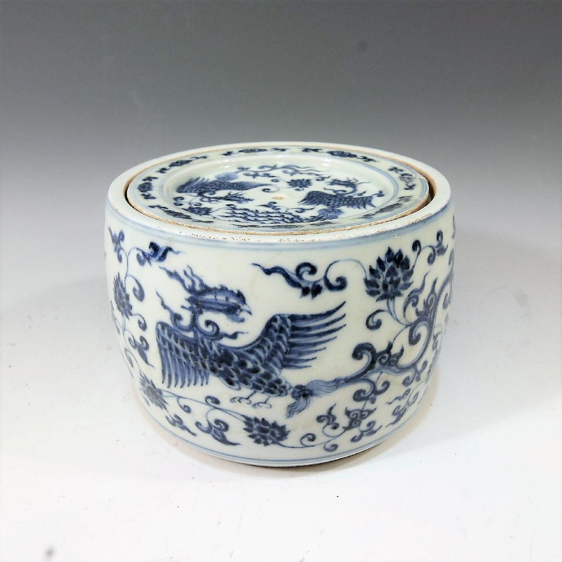 CHINESE ANTIQUE BLUE WHITE CRICKET BOX - XUANDE MARK (1 of 6)