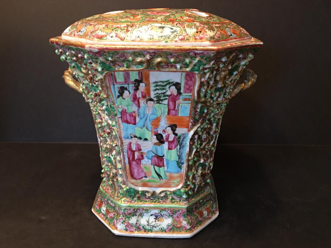 ANTIQUE Chinese Rose Medallioin Bough, 19th Century: ANTIQUE Chinese Rose Medallioin Bough, 19th Century. 10" x 8" x8"