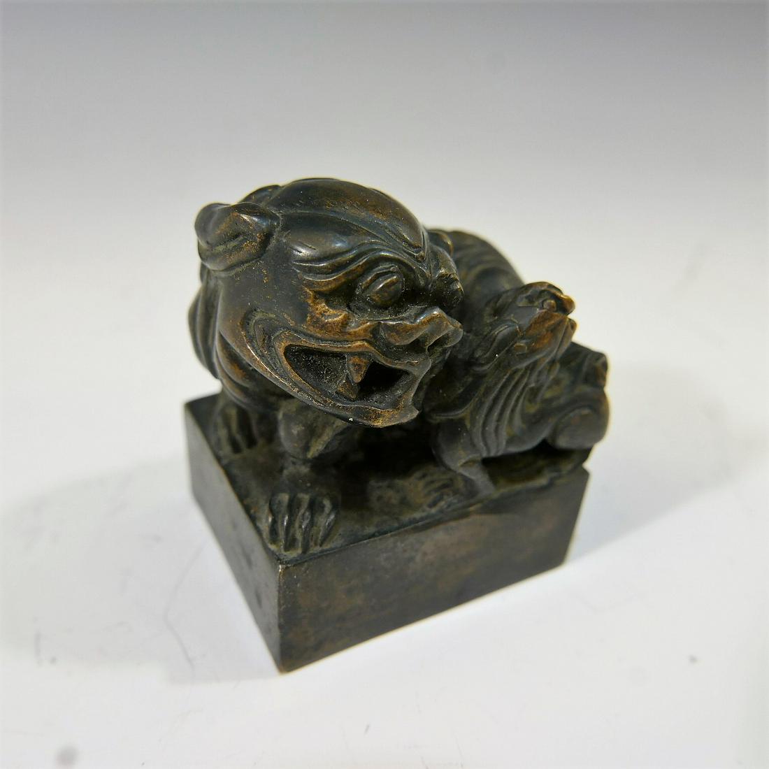 CHINESE ANTIQUE BRONZE LION SEAL - QING DYNASTY (1 of 6)
