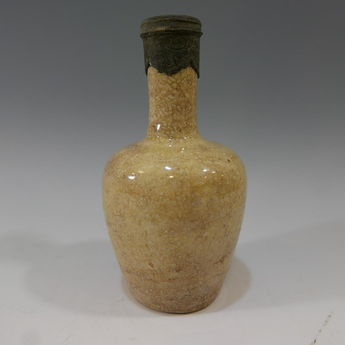 CHINESE ANTIQUE GE WARE BOTTLE VASE (1 of 4)