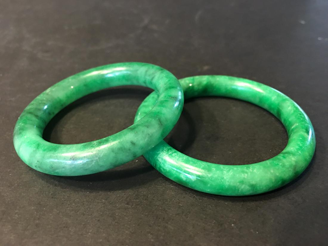 FINE Chinese Pair Green Jade (Feicui) Bangles, 2 1/8" (1 of 2)