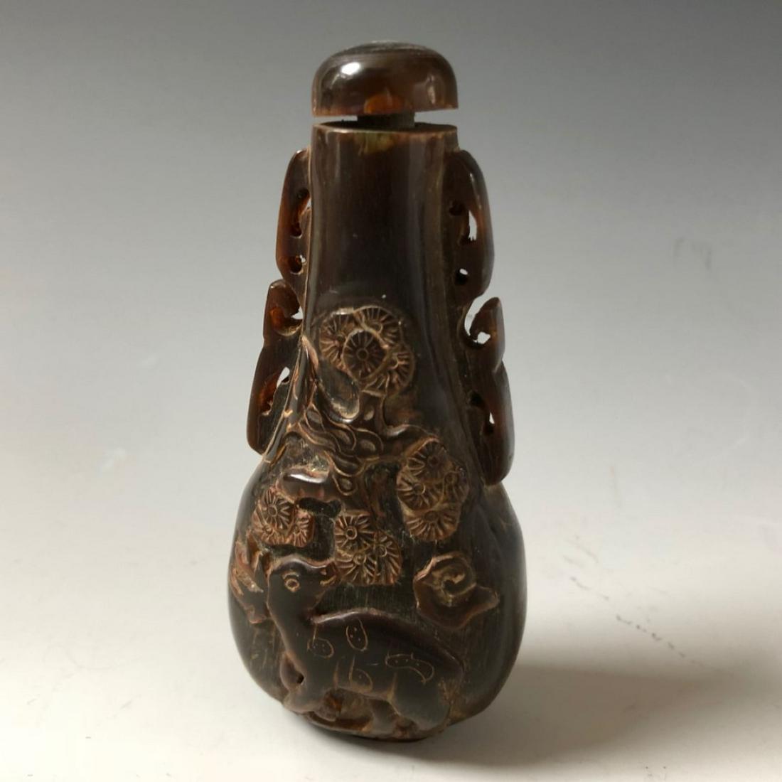 CHINESE ANTIQUE CARVING SNUFF BOTTLE (1 of 4)
