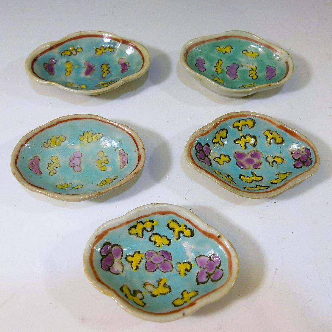 5 CHINESE ANTIQUE FAMILLE ROSE PORCELAIN DISH - QING (1 of 4)