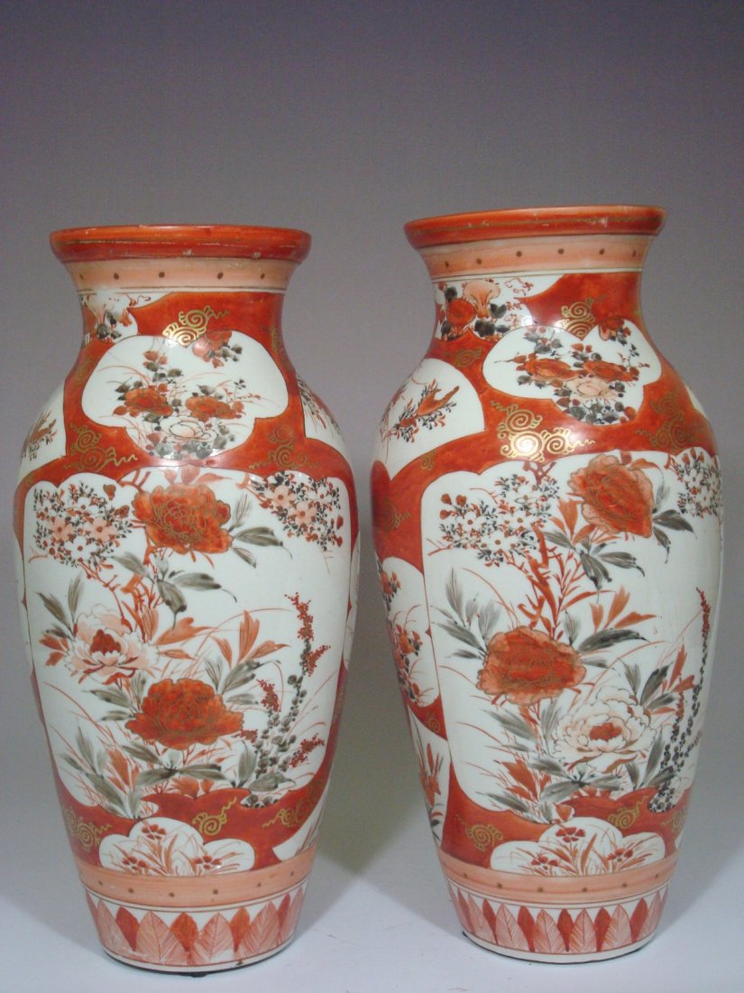 Antique Japanese Kutani red gilt vases with flowers, 19