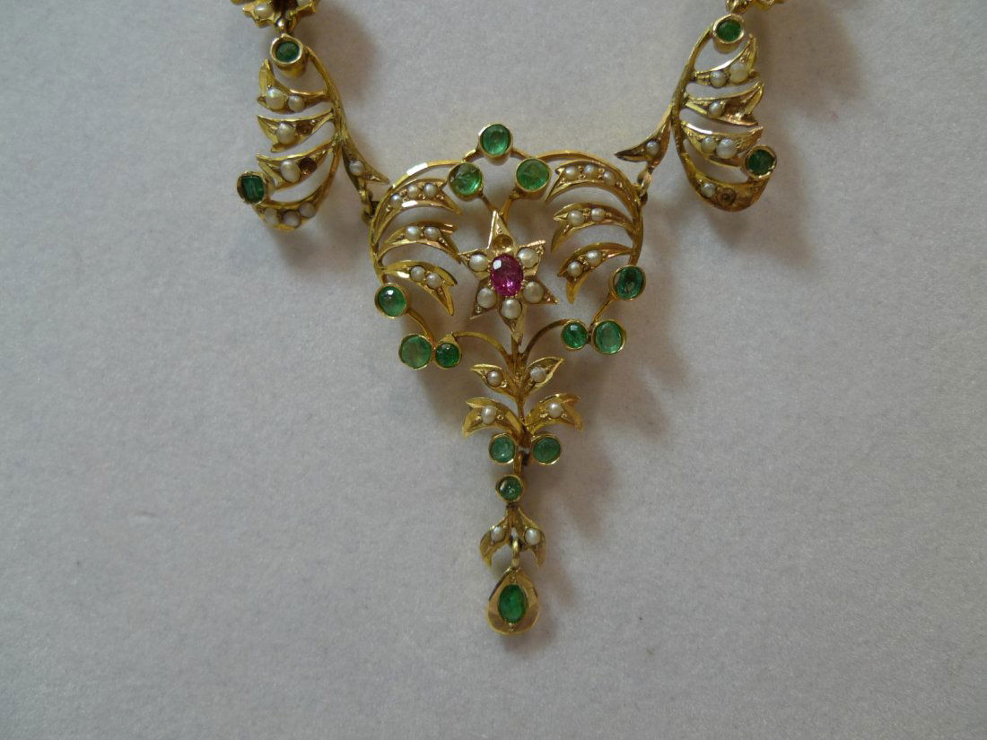 ANTIQUE 14K GOLD REAL EMERALD RUBY PEARLS NECKLACE 17G: 14K GOLD REAL EMERALD RUBY PEARLS NECKLACE 16". 100% NATURAL EMERALDS, RUBIES AND PEARLS. 14K SOLID GOLD TESTED. CIRCA 1940S 17 GRAMS