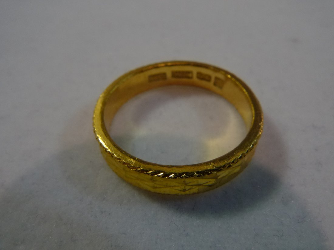 24k SOLID GOLD CHINESE RING MARKED TESTED 4.1 GRAMS: 24k SOLID GOLD CHINESE RING MARKED TESTED 4.1 GRAMS SIZE 5.5