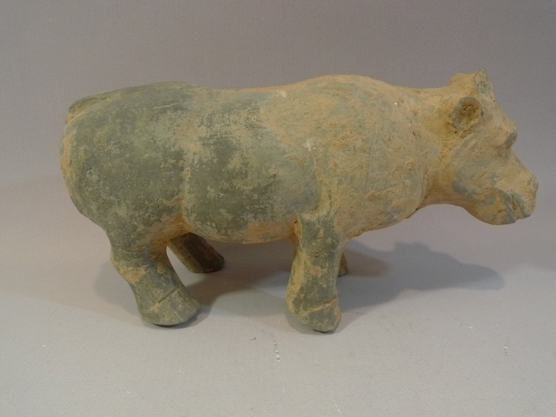 ANTIQUE CHINESE HAN DYNASTY CLAY POTTERY OX FIGURE: ANTIQUE CHINESE HAN DYNASTY CLAY POTTERY OX FIGURE. 27 CM LONG. PROVENANCE - WASHINGTON DC ESTATE
