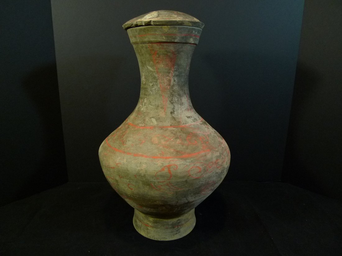 IMPORTANT LARGE ANTIQUE CHINESE HAN DYNASTY POTTERY: IMPORTANT ANTIQUE CHINESE HAN DYNASTY POTTERY COVER JAR CIRCA 100 BC. 43 CM TALL. RED DECORATION. PROVENANCE - WASHINGTON DC DIPLOMATIC FAMILY