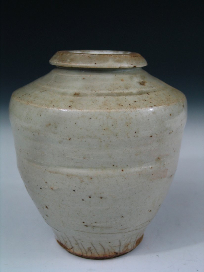 Chinese Celadon Porcelain Jar, Ming Dynasty.: Chinese Celadon Porcelain Jar, Ming Dynasty. Ht 16 cm. Diameter 14 cm.