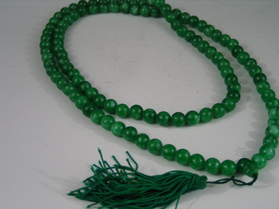 Chinese Jadeite Necklace (1 of 4)