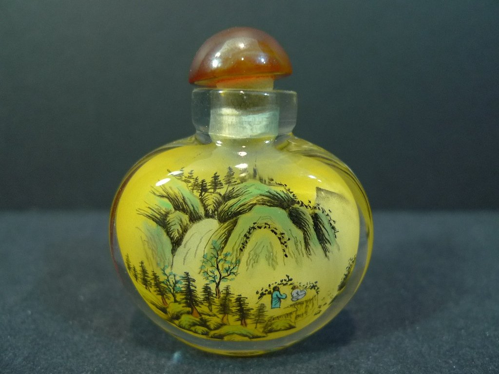 ANTIQUE CHINESE REVERSE PAINTED GLASS SNUFF BOTTLE (1 of 6)