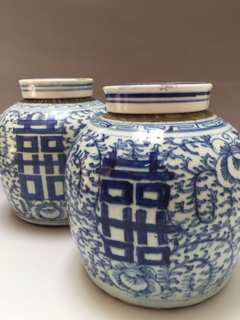 A PAIR OF CHINESE ANTIQUE BLUE AND WHITE DOUBLE (1 of 6)