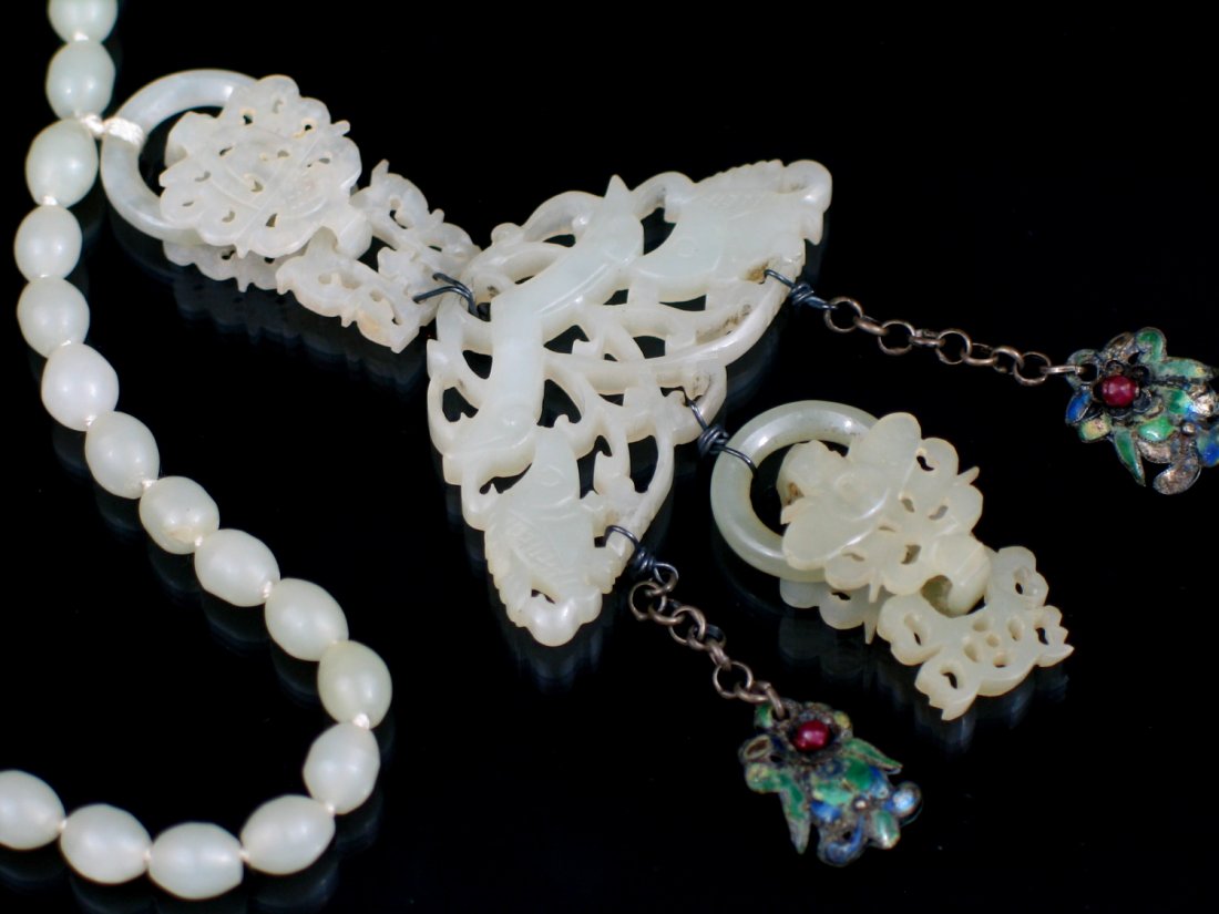 Carved Chinese White Jade Necklace with Pendant, Qing D (1 of 4)