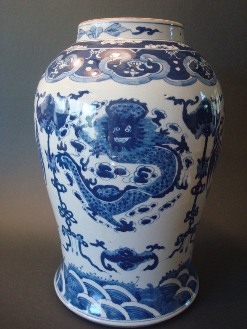 ANTIQUE Chinese Blue and White Dragon Jar, 19th C. 16" (1 of 10)