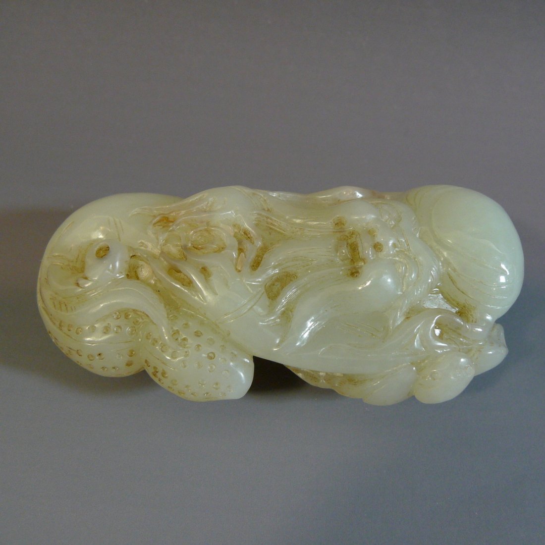 CHINESE CARVED HETIAN JADE PEBBLE PENDANT (1 of 8)