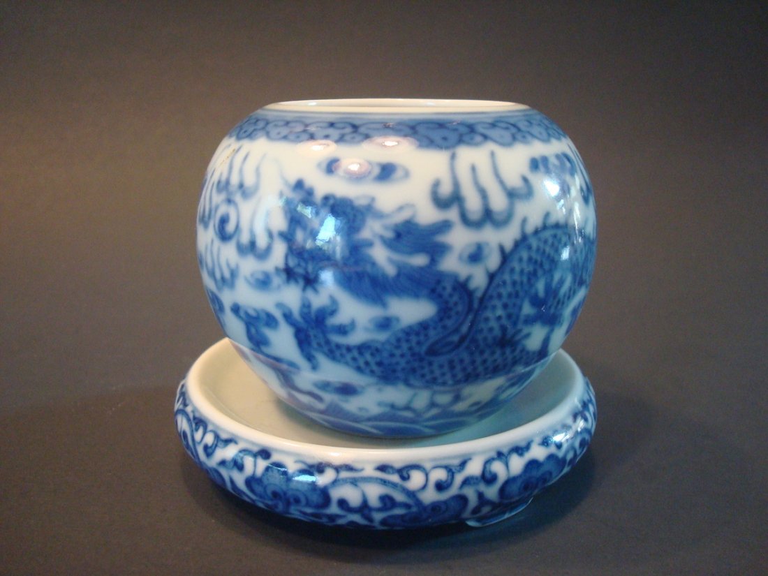 ANTIQUE Chinese Blue and White Brush Washer, late 19th: ANTIQUE Chinese Blue and White Brush Washer, late 19th C, 2 3/4" H x 2 3/4" dia.