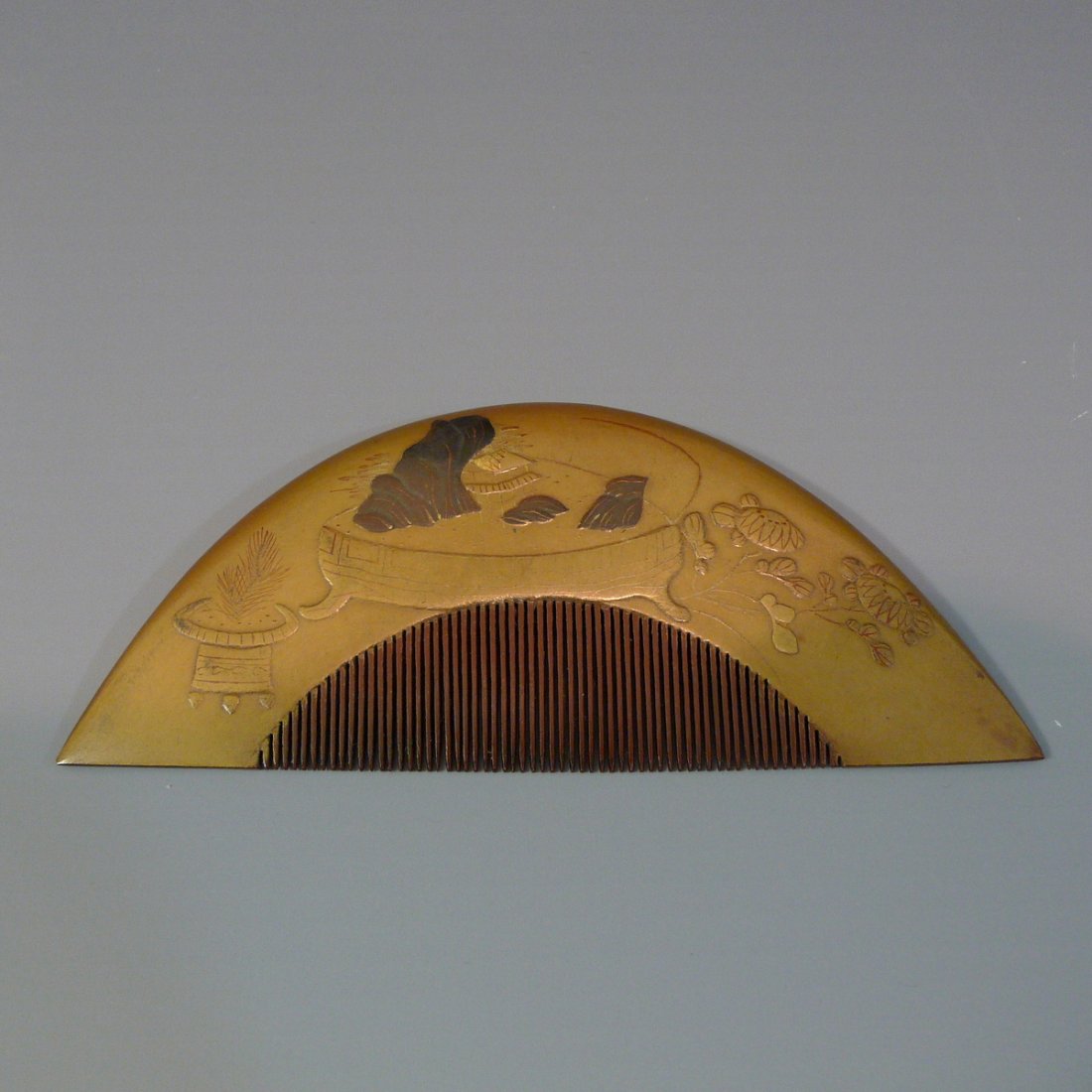 ANTIQUE JAPANESE LACQUER WOOD COMB - MEIJI PERIOD (1 of 7)