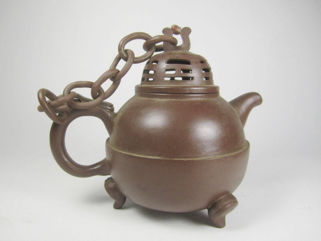 CHINESE YIXING ZISHA TEAPOT SIGNED CHEN CAIFEN (1 of 9)