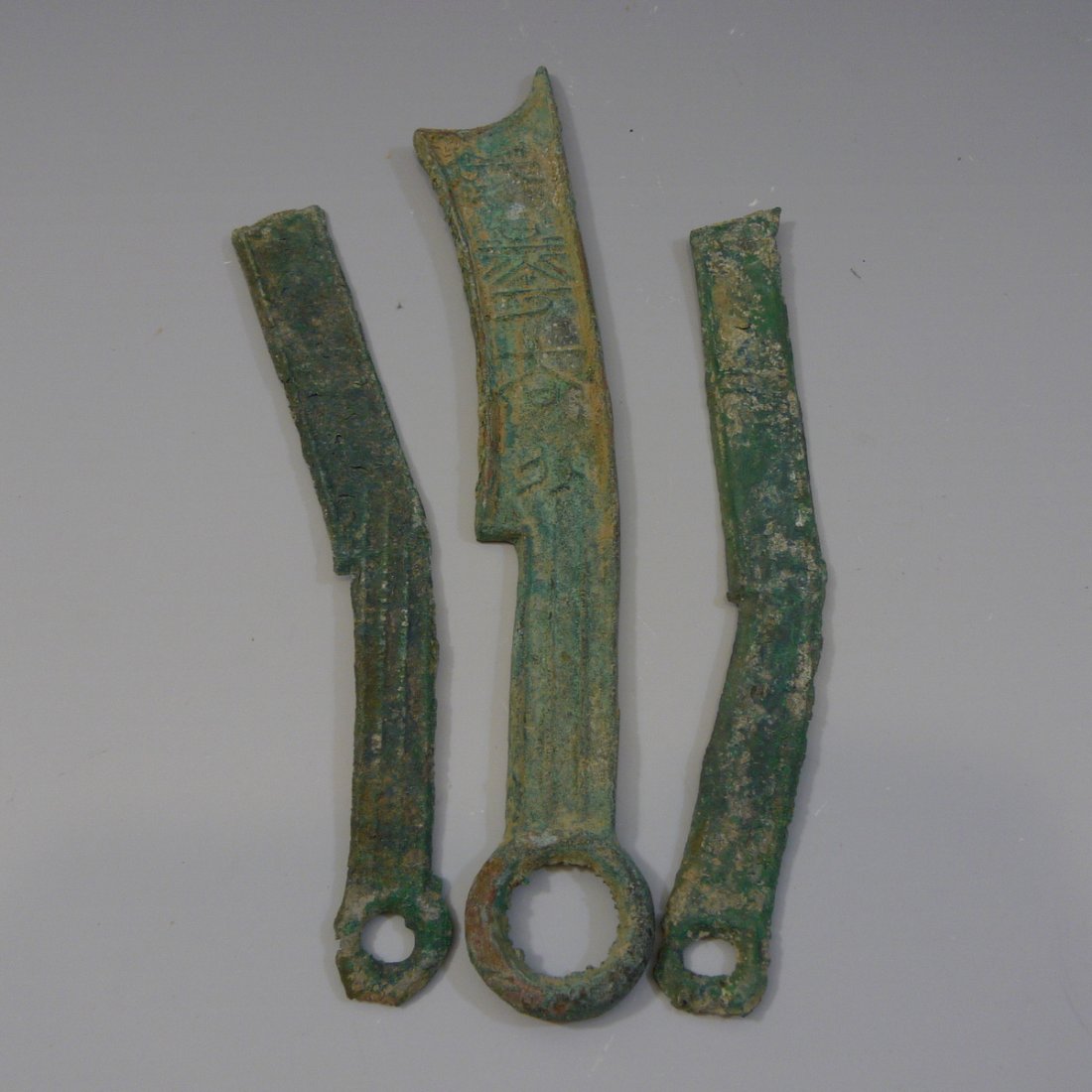 ANTIQUE CHINESE BRONZE KNIFE COIN - WARRING STATES (1 of 9)