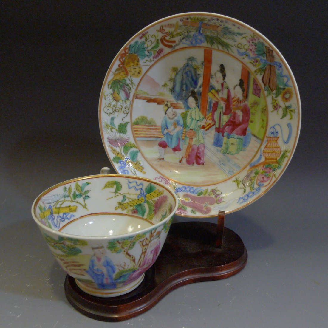 ANTIQUE CHINESE FAMILLE ROSE PROCELAIN CUP SAUCER - (1 of 9)