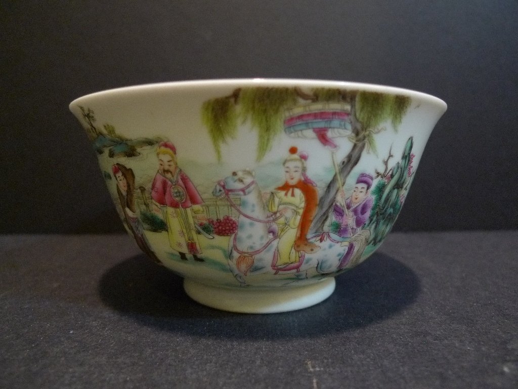 ANTIQUE CHINESE FAMILLE ROSE PORCELAIN BOWL - 19TH (1 of 8)
