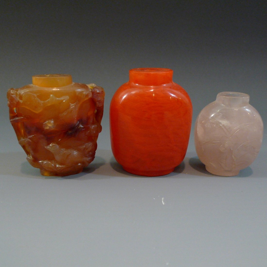 SET OF 3 SNUFF BOTTLES - AGATE, ROSE QUARTZ, REALGAR (1 of 8)
