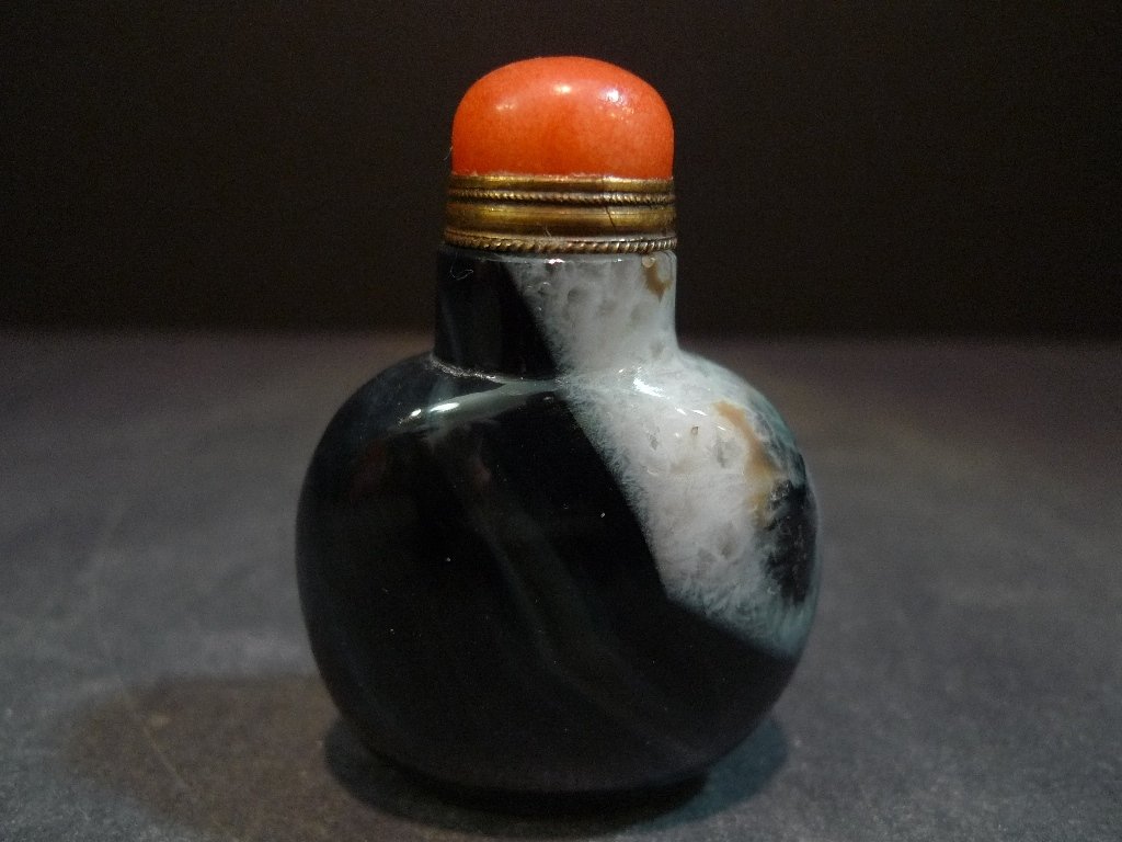 ANTIQUE CHINESE AGATE SNUFF BOTTLE 19TH CENTURY (1 of 6)