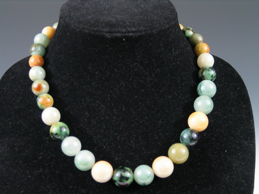 Natural Jadeite Necklace (1 of 4)