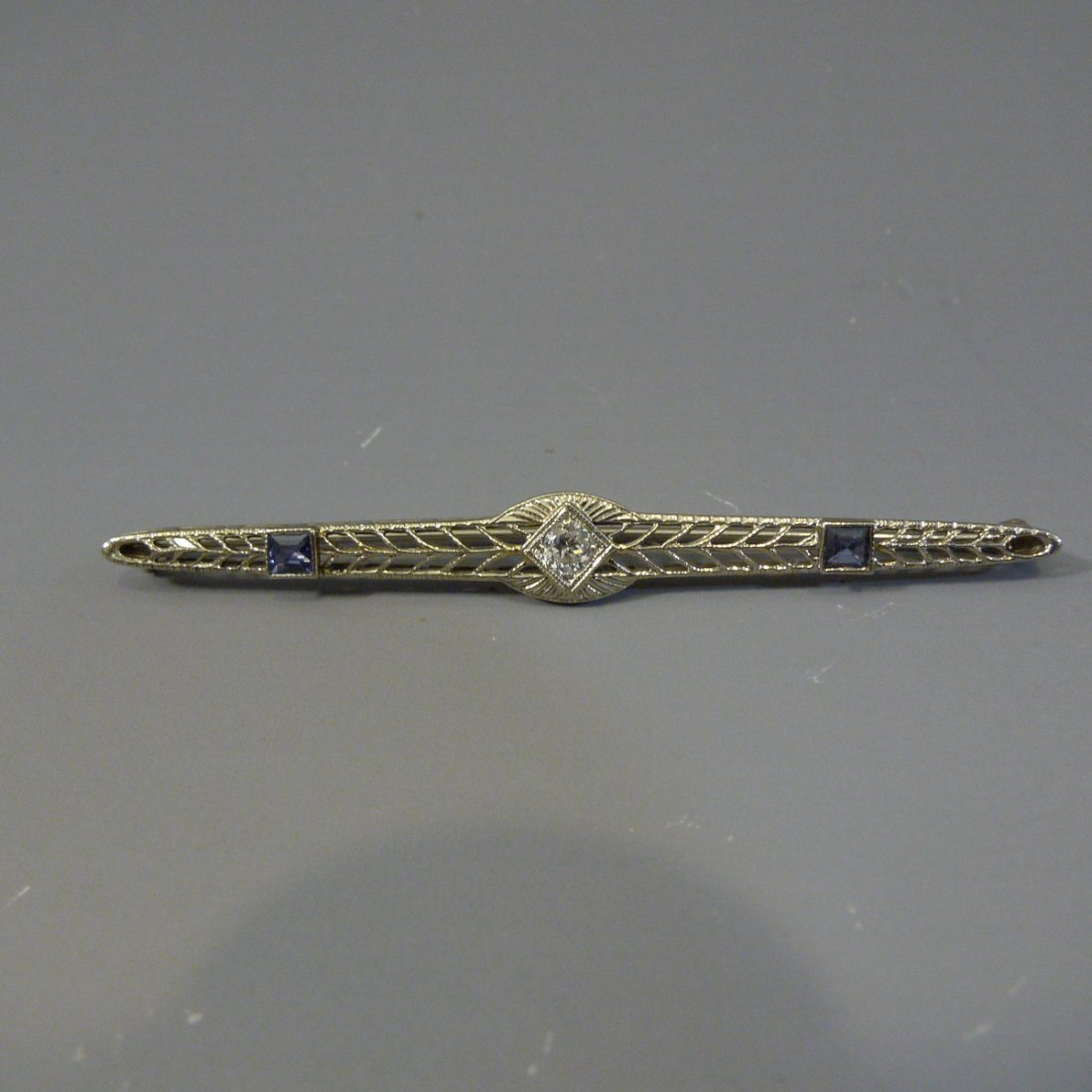 ANTIQUE EDWARDIAN 18K SOLID GOLD DIAMOND & SAPPHIRE PIN (1 of 8)
