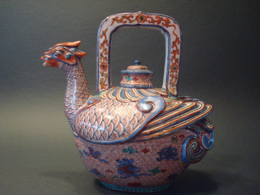 ANTIQUE NIPPON Imari Eagle shaoe teapot, early 19th C, (1 of 10)