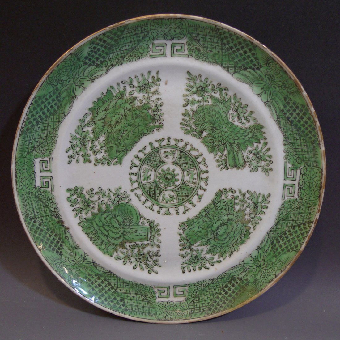 ANTIQUE CHINESE GREEN FITZHUGH PORCELAIN PLATE - 19TH (1 of 4)