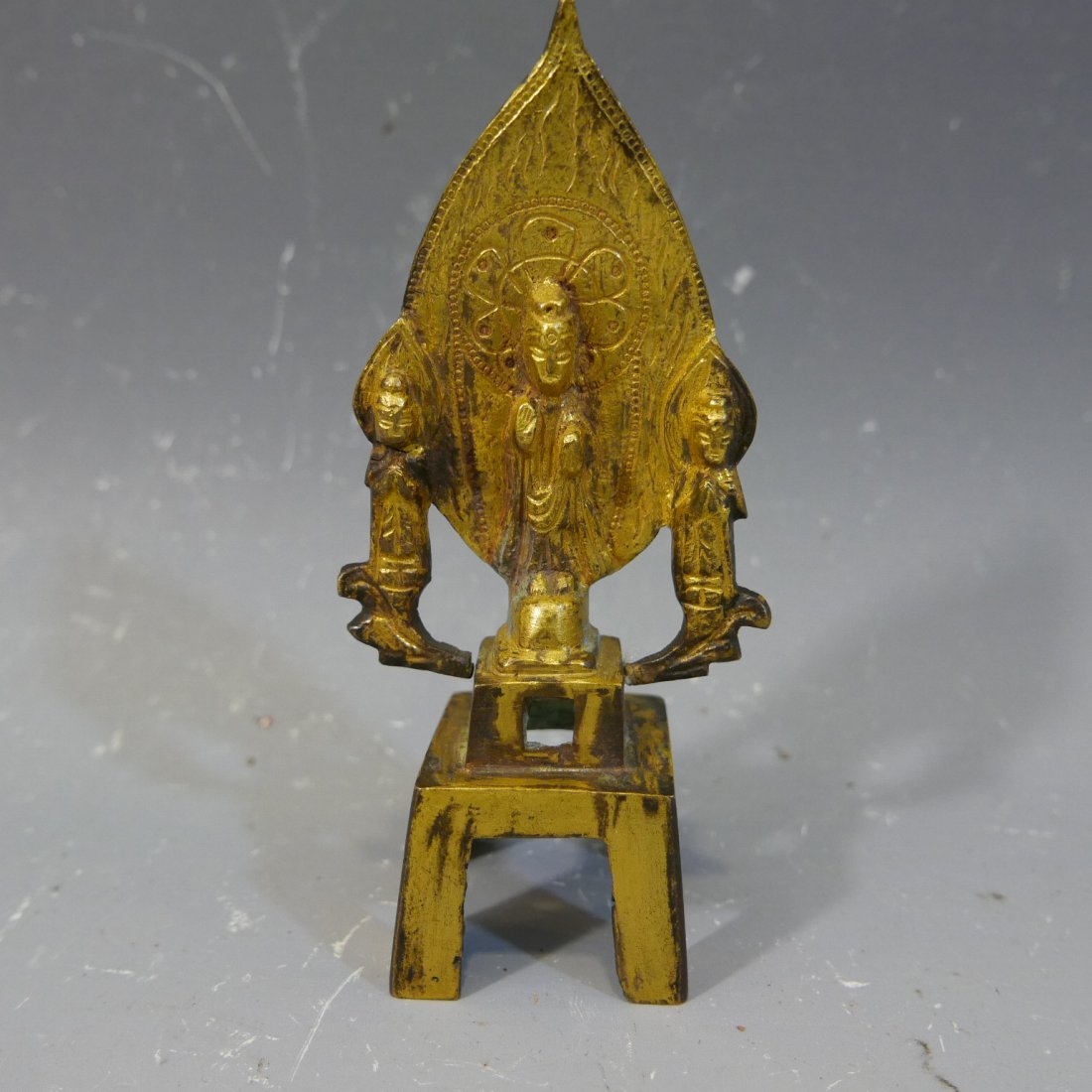 ANTIQUE CHINESE GILT BRONZE BUDDHA - NORTHERN WEI: NO RESERVE ON THIS LOT! ANTIQUE CHINESE GILT BRONZE BUDDHA - NORTHERN WEI PERIOD (AD 386-534). 11 CM TALL. 105 GRAMS. PROVENANCE - WASHINGTON DC ESTATE