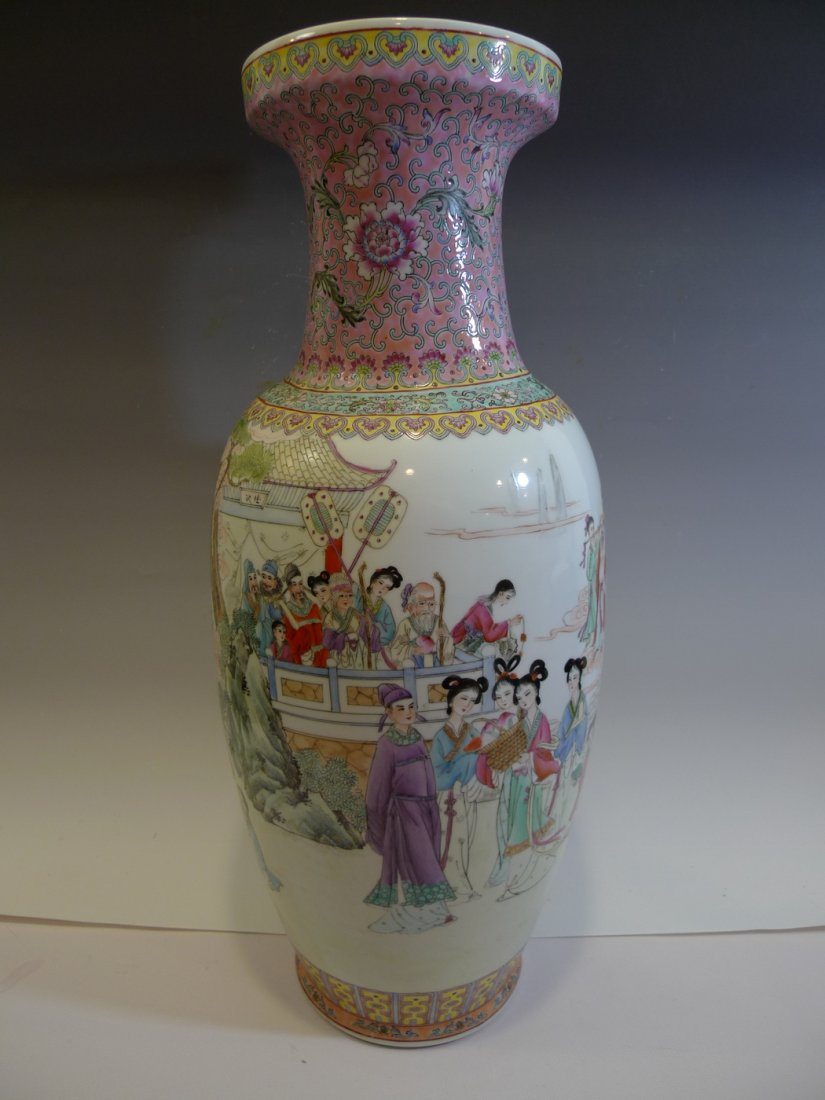 HUGE CHINESE ANTIQUE FAMILLE ROSE PORCELAIN VASE - (1 of 9)